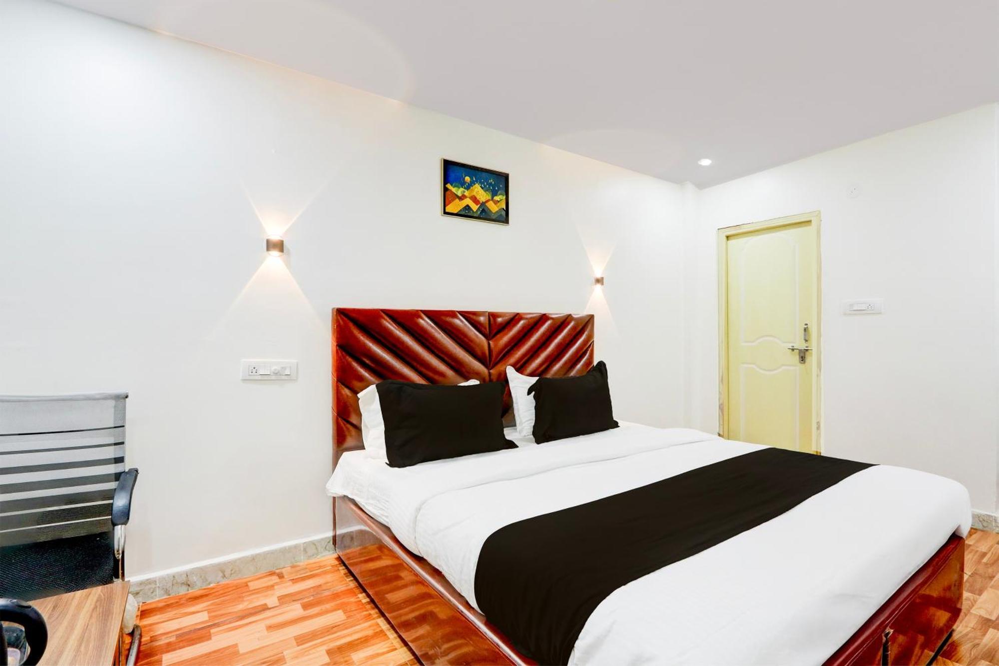 Hotel O Rms Grand Patancheru Bagian luar foto