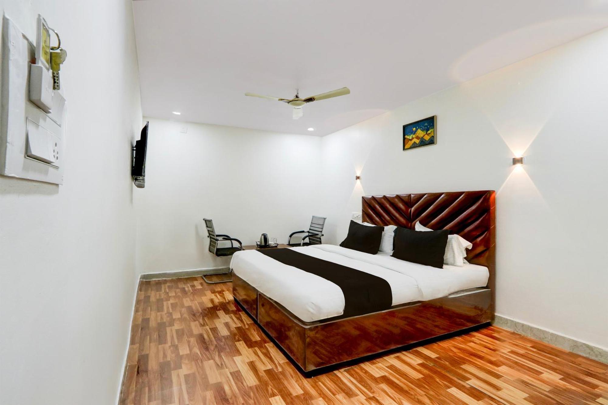 Hotel O Rms Grand Patancheru Bagian luar foto